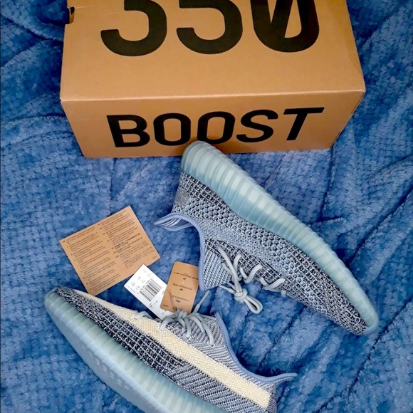 ‼️SOLD Yeezy 350 v2 Ash Blue SOLD‼️ - Picture 1 of 8